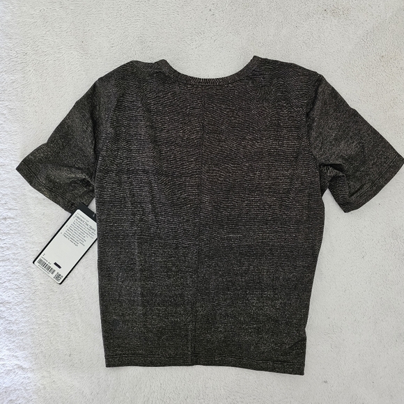 Lululemon Crescent T-ShirtSpark - Picture 2 of 4